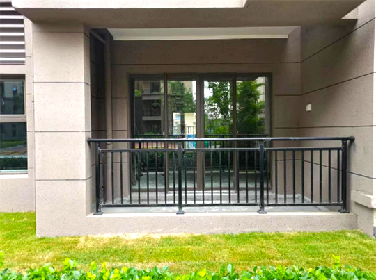 安徽馬鞍山碧桂園公園上城<a href=http://xgqqs.cn target=_blank class=infotextkey>陽臺護欄</a>案例 安徽馬鞍山碧桂園公園上城陽臺護欄案例