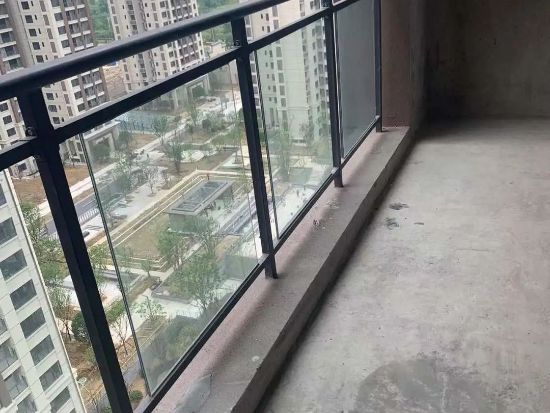 四川隆昌隆城錦翠·錦苑護(hù)欄百葉窗空調(diào)架項(xiàng)目 四川隆昌隆城錦翠·錦苑護(hù)欄百葉窗空調(diào)架項(xiàng)目