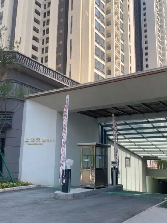 云南 . 上躍天地<a href=http://xgqqs.cn target=_blank class=infotextkey>陽臺護欄</a><a href=http://xgqqs.cn/product/loutifushou/ target=_blank class=infotextkey>樓梯扶手</a>項目
