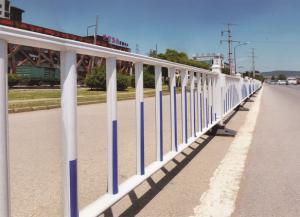建設(shè)文明城市，從市政道路護(hù)欄的安裝開始